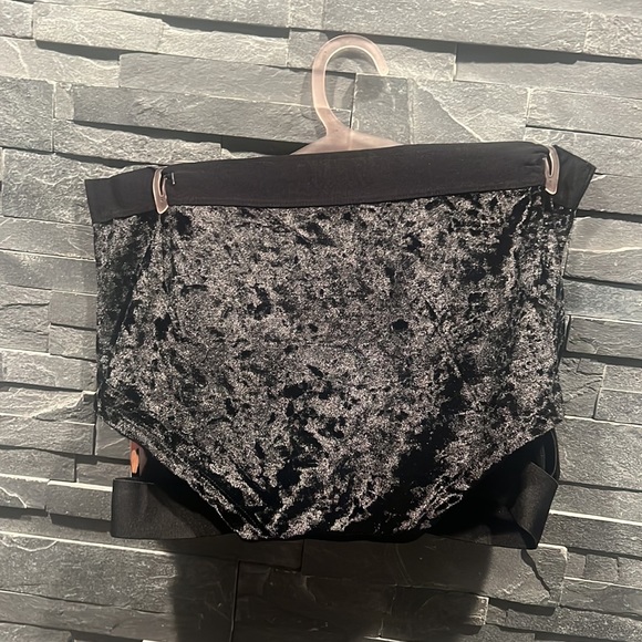 Juicy Couture Crushed Jersey Velvet Bra and Underwear Set - Black - Picture 12 of 16